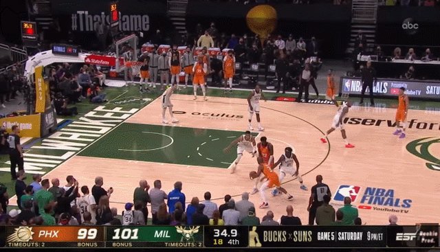 世界杯最新版本下载-决胜时刻钳断布克 霍勒迪将雄鹿旗帜插上天王山