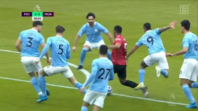 世界杯官方安装包-林良锋：曼联防线两将立奇功，赢德比留住争冠希望