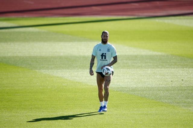 世界杯官方安装包-【早报】三球低消两轮出线！意大利刮起蓝色风暴！