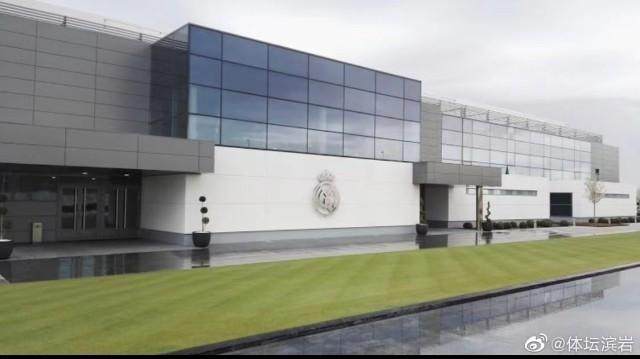 世界杯官方安装包-【早报】三球低消两轮出线！意大利刮起蓝色风暴！